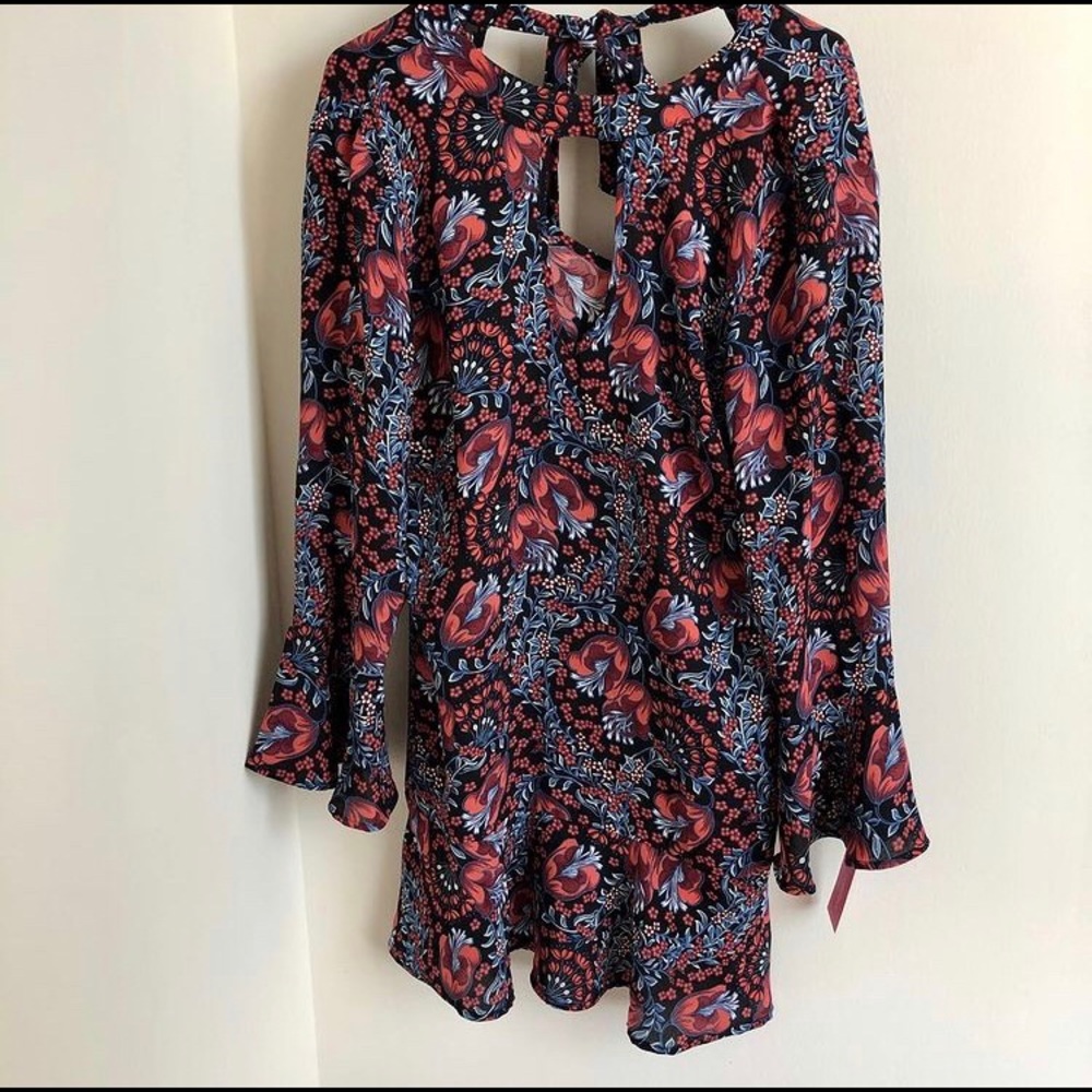 Pattern Bell Sleeved Dress